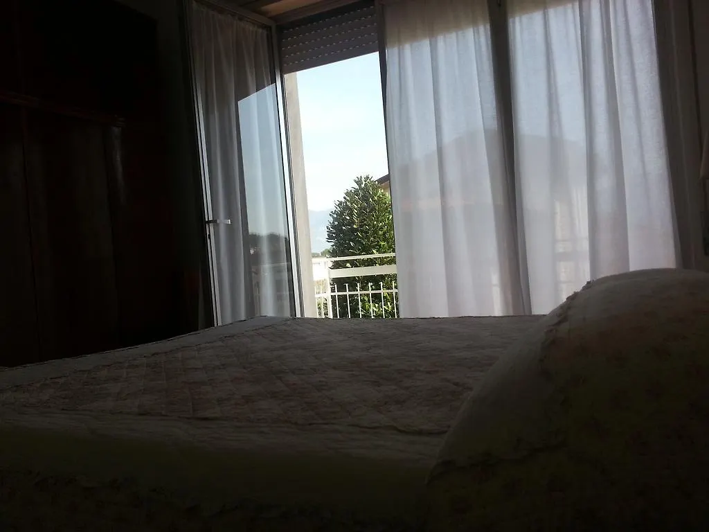 A Casa Di Ely Apartment Lido di Camaiore Italy