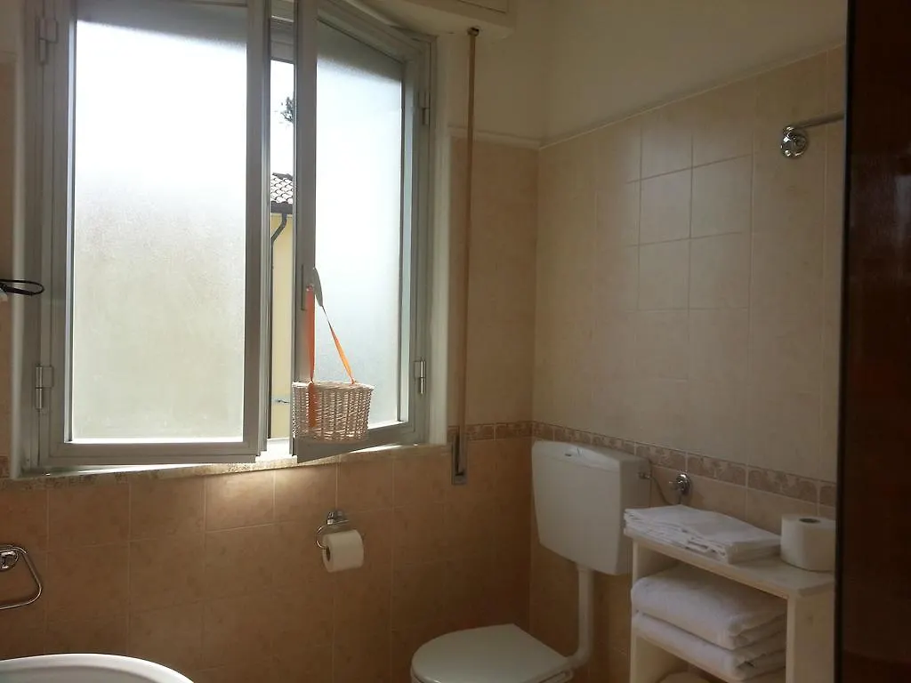 A Casa Di Ely Apartment Lido di Camaiore