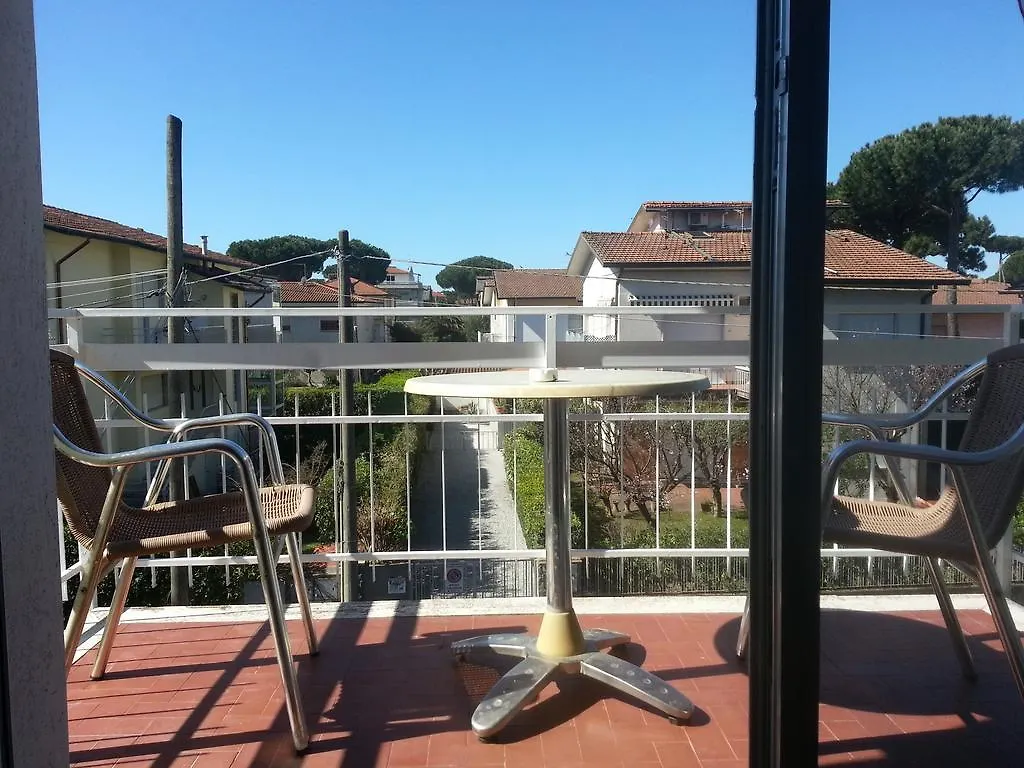 A Casa Di Ely Apartment Lido di Camaiore