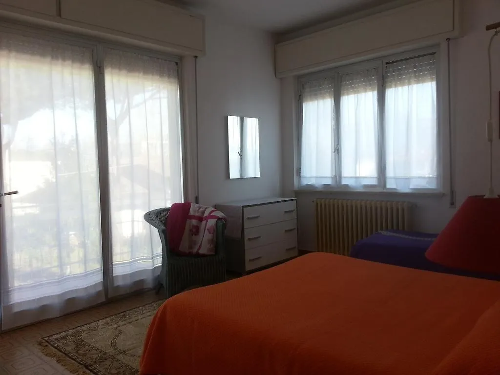 A Casa Di Ely Apartment Lido di Camaiore 0*,  Italy