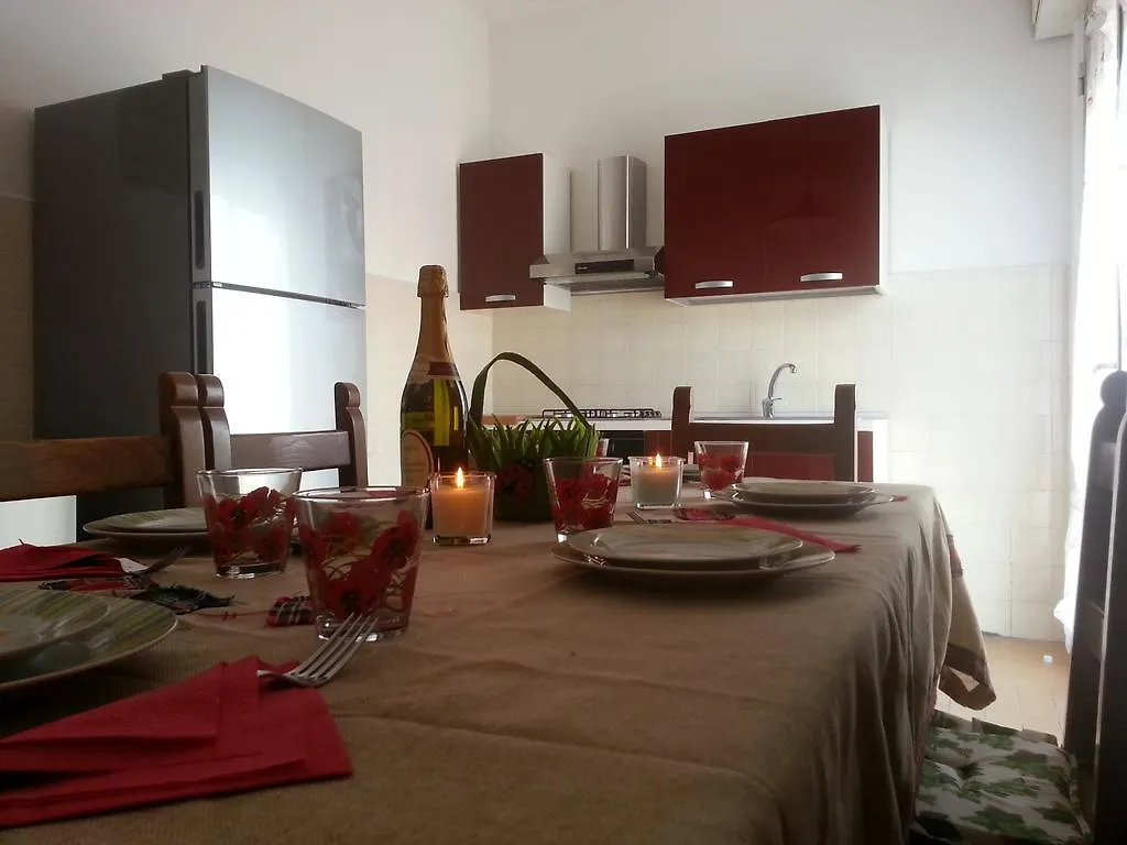 A Casa Di Ely Apartment Lido di Camaiore 0*,