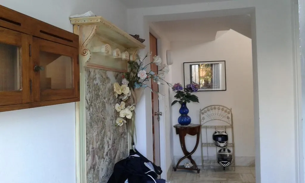 A Casa Di Ely Apartment Lido di Camaiore 0*,  Italy