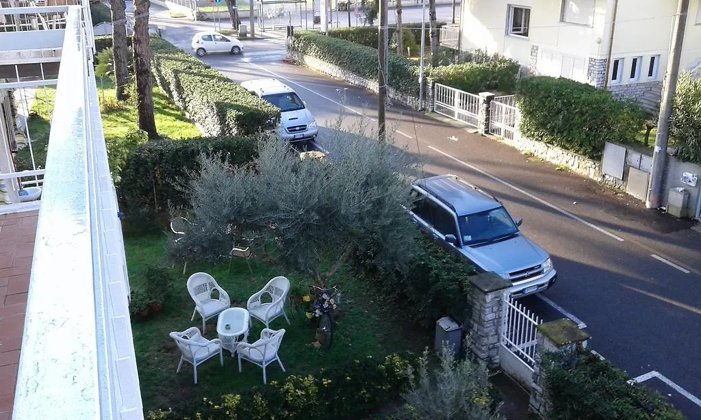 A Casa Di Ely Apartment Lido di Camaiore Italy
