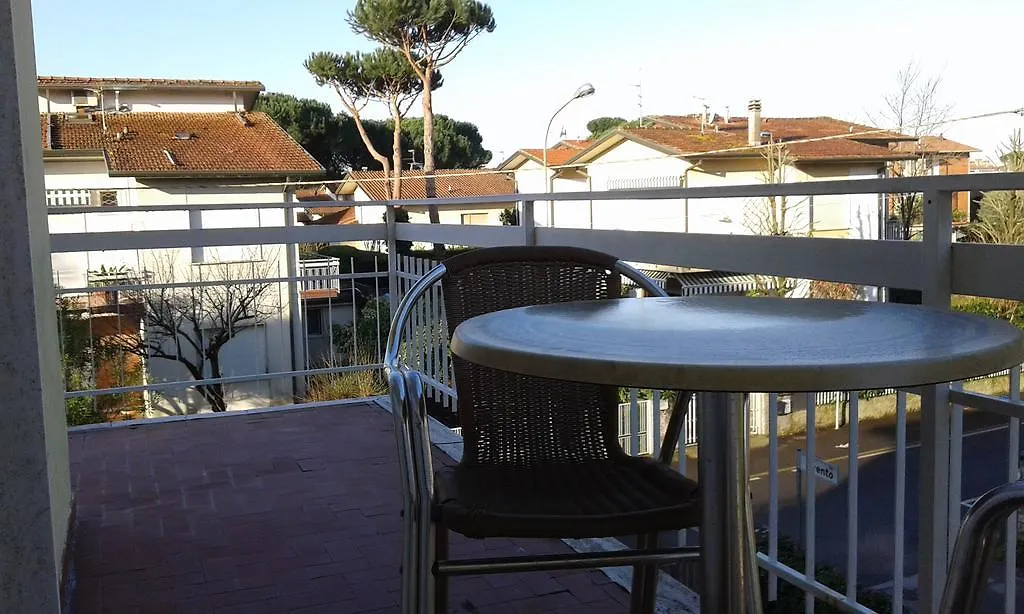 A Casa Di Ely Apartment Lido di Camaiore Italy