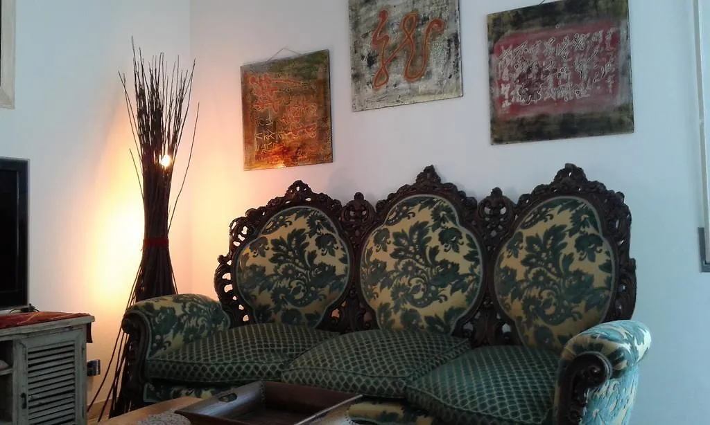 A Casa Di Ely Apartment Lido di Camaiore