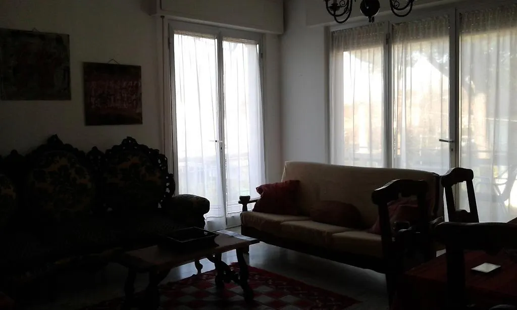 A Casa Di Ely Apartment Lido di Camaiore