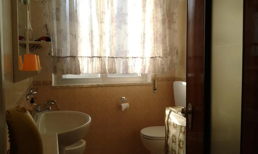 A Casa Di Ely Apartment Lido di Camaiore